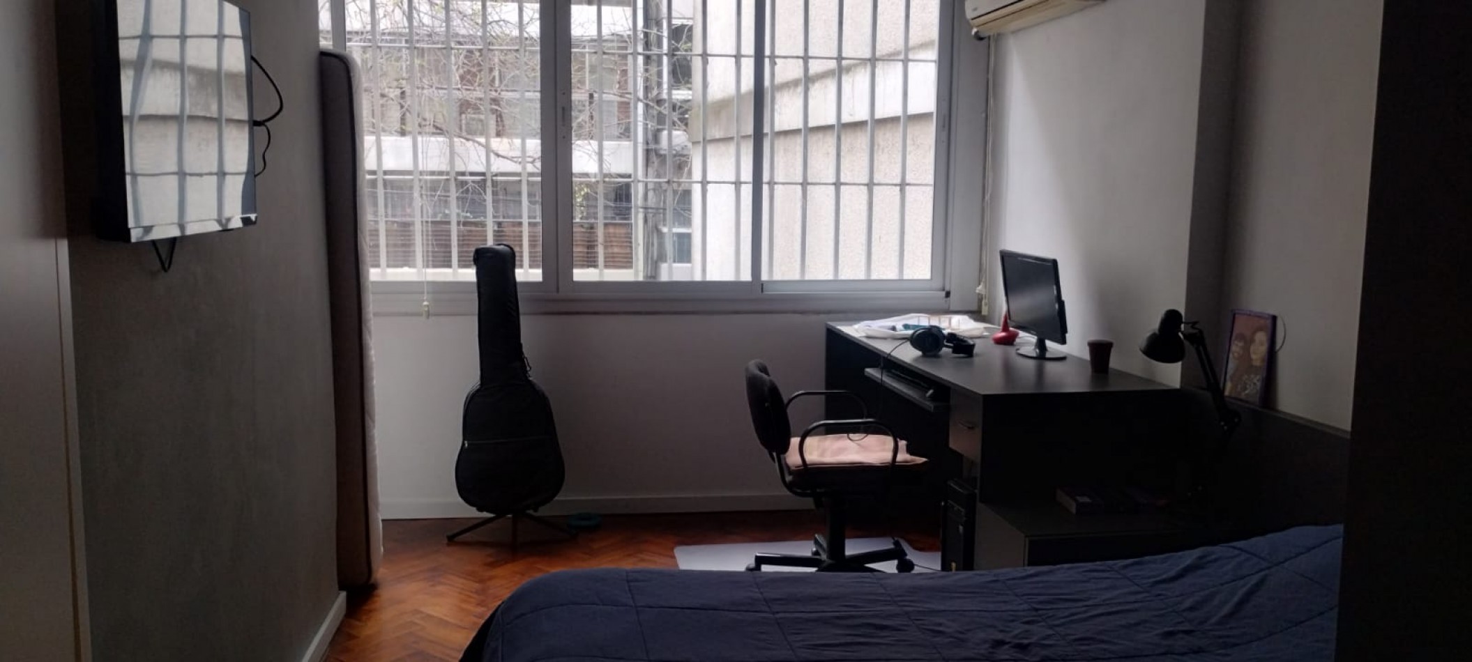 PISO EXCLUSIVO DE 2 DORMITORIOS CON PATIO PROPIO, QUINCHO CON PARRILLERO Y COCHERA