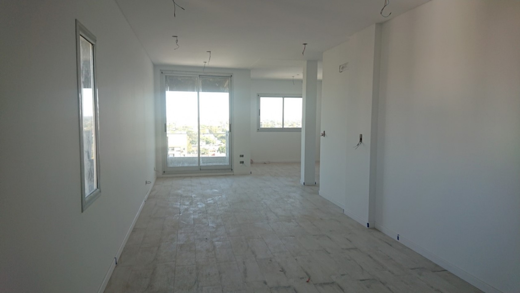 SEMIPISO DE 2 DORMITOIROS A ESTRENAR. POSESION INMEDIATA. EXCELENTE CONSTRUCCION