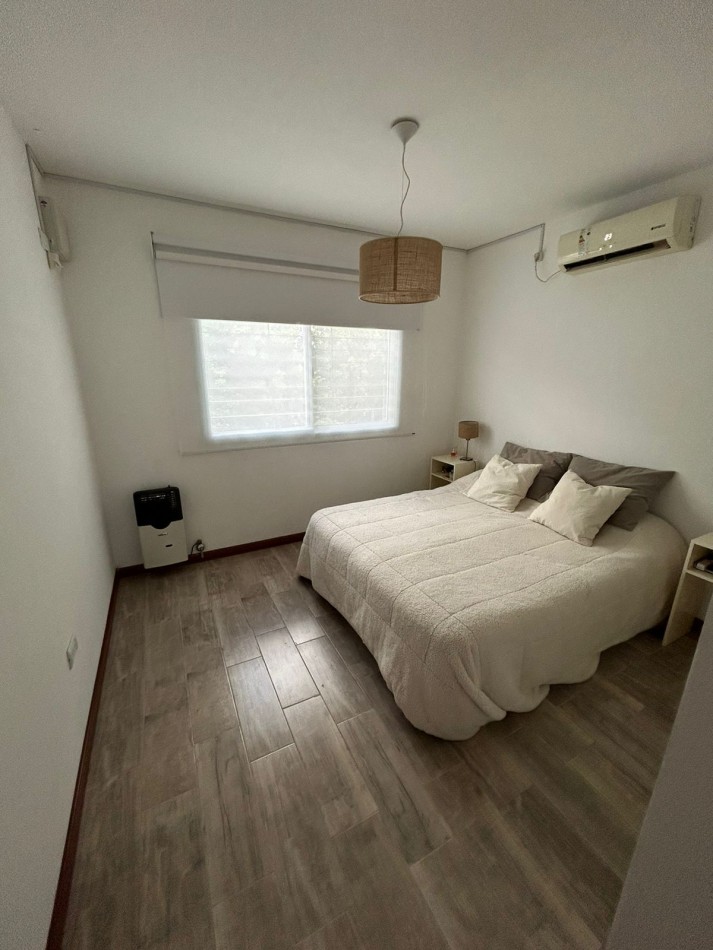 Casa de 2 dormitorios con piscina en "Las Acequias"