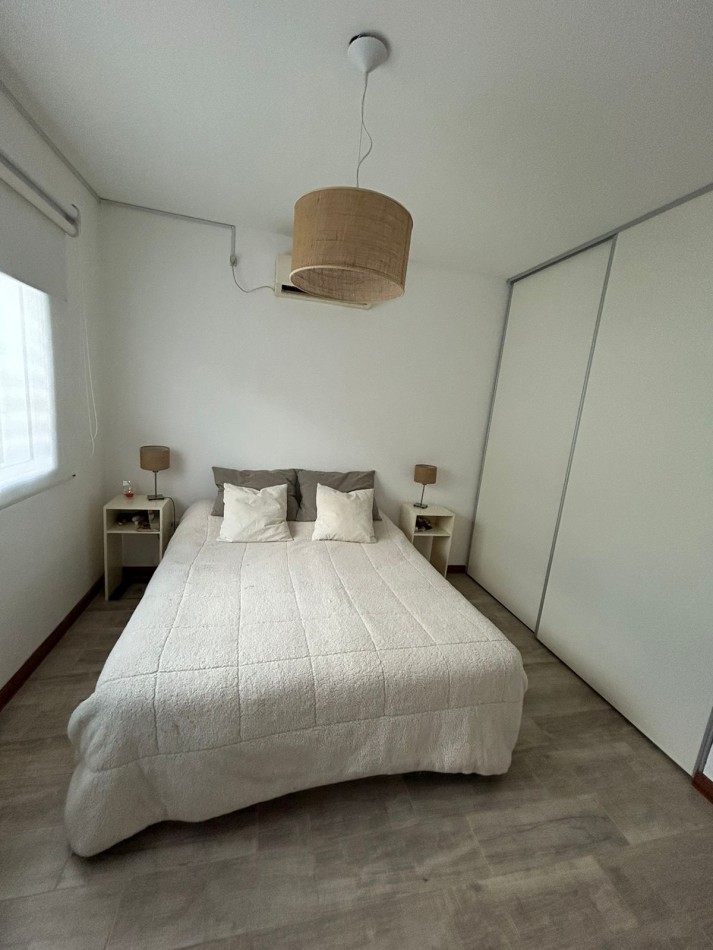 Casa de 2 dormitorios con piscina en "Las Acequias"