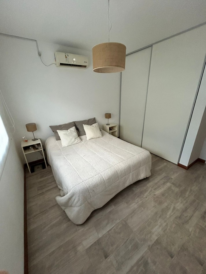 Casa de 2 dormitorios con piscina en "Las Acequias"