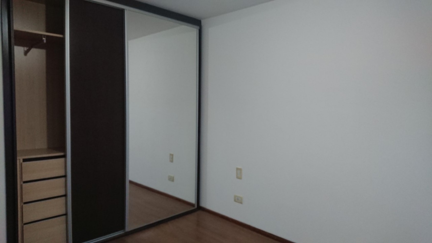 SEMIPISO EXTERNO DE 1 DORMITORIO CON COCHERA