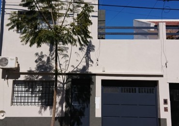 Casa de 3 dormitorios con patio y cochera